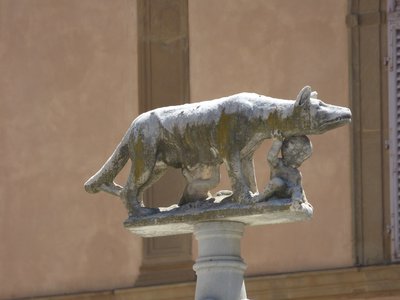 Sienese_She-Wolf_at_Siena_Duomo